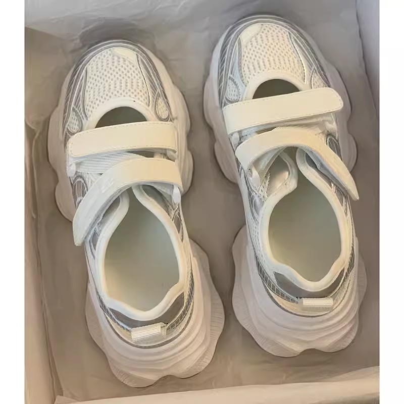 Metallisch silberne, ausgehöhl – Velcro Strap Sandal Bewertung und Preis